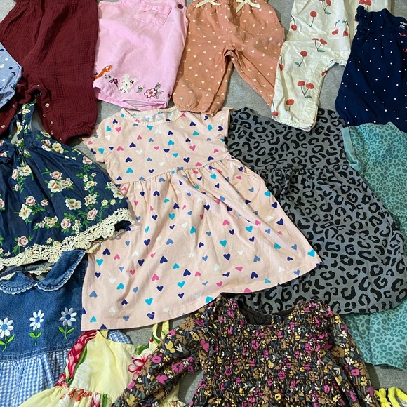 Girls 16 Piece Clothing Bundle Lot Wholesale - Picture 9 of 12